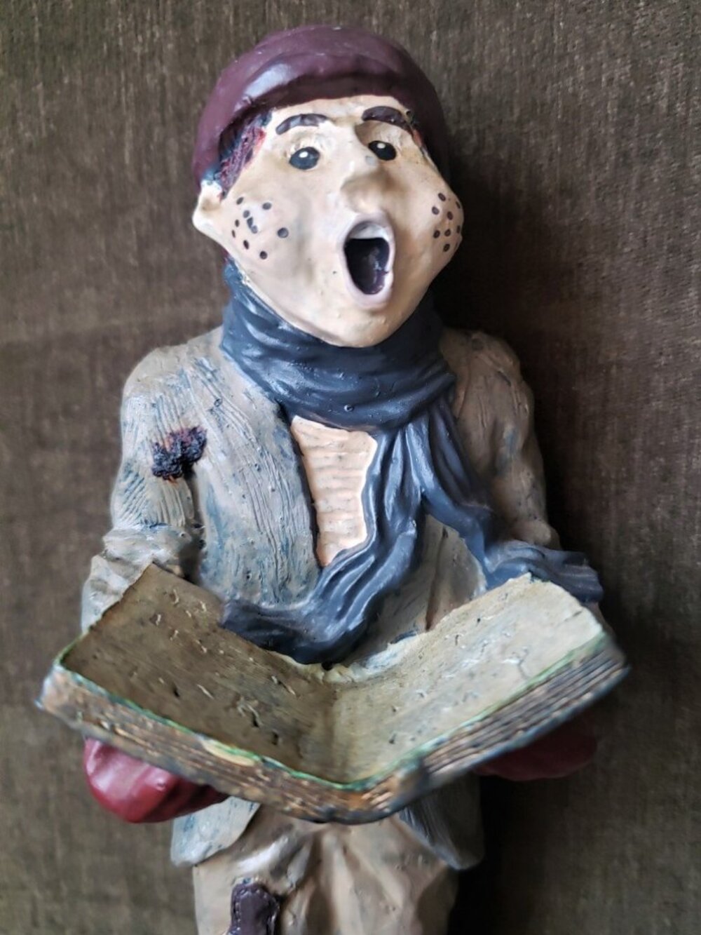 CAROLER Boy Figurine COLLECTIBLE WINSOR COLLECTION Adorable Christmas